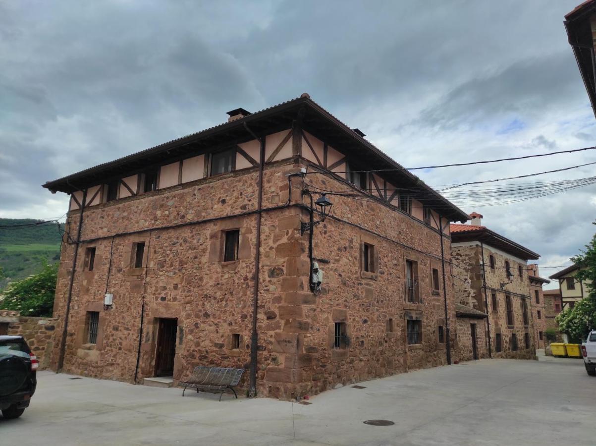 El Capricho De Valganon Apartment Exterior photo